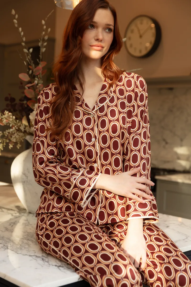 Pyjama Sets | Mother's Day>Fable u0026 Eve Fitzrovia Chain Print Pyjama Set RustBrownChainPrint