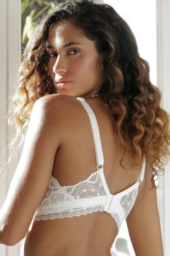 Bridal & Honeymoon Lingerie | Wireless Bras><noscript><img width=