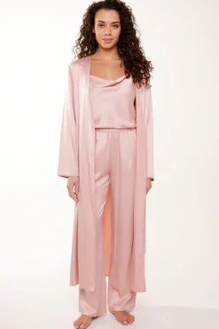 Kimonos & Robes><noscript><img width=