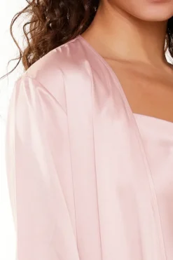 Kimonos & Robes><noscript><img width=