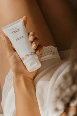 Pleasure | £30 And Under>YESforLOV Natural Lubricant with Organic Aloe Vera 100ml
