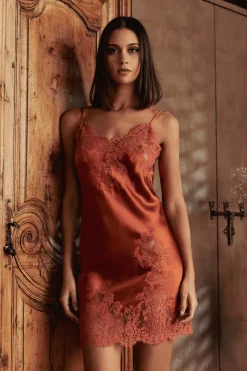 Silk Nightwear | Nighties, Babydolls & Chemises>Marjolaine Pearl Silk Nightie, Size UK 12 Clay