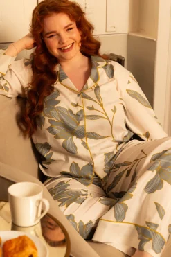 Pyjama Tops | £30 And Under>Cyberjammies Piper Floral Print Long Sleeve Pyjama Top White
