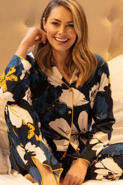 Pyjama Tops | £30 And Under><noscript><img width=