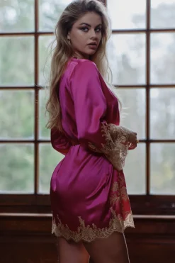 Silk Nightwear | Kimonos & Robes>Marjolaine Victoria Short Silk Kimono Fuchsia/Platinum